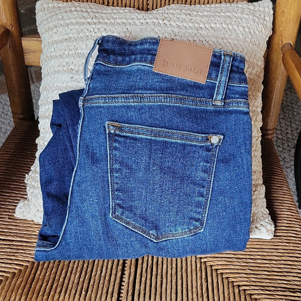 Judy Blue slim fit, distressed blue jeans, size 9/29